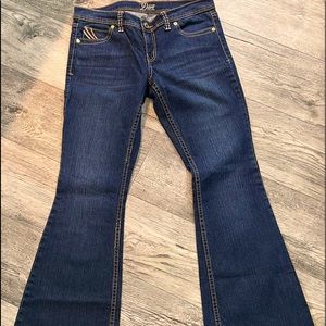 Women size 6 Old Navy Flare Bottoms Blue Jeans